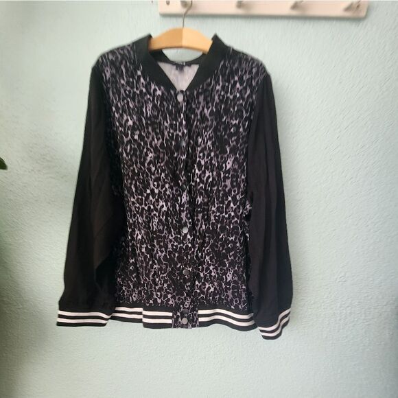 Torrid leopard print long sleeve jacket - Picture 3 of 16